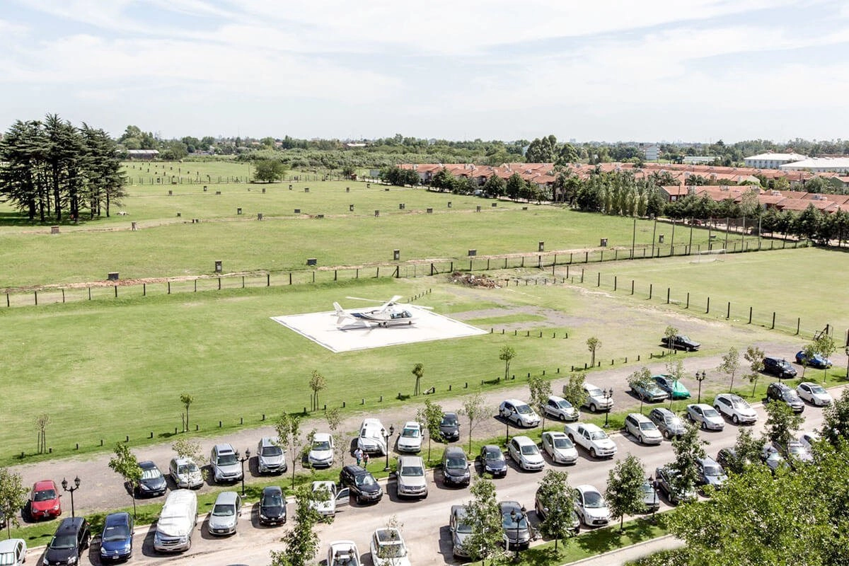 Hinn Ezeiza Estacionamiento